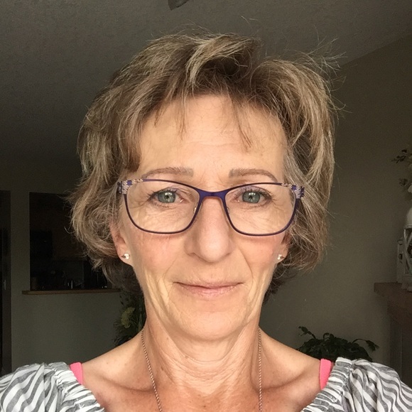 Meet your Posher, Marilyn - Picture 1 of 1